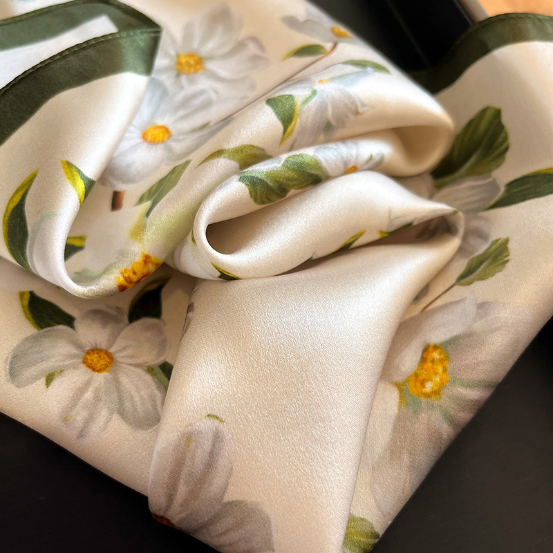 Τετράγωνο φουλάρι από 100% Mulberry Silk, Twill ύφανση, Hangzhou καταγωγή, Άνοιξη 2024, βαφή tie-dye