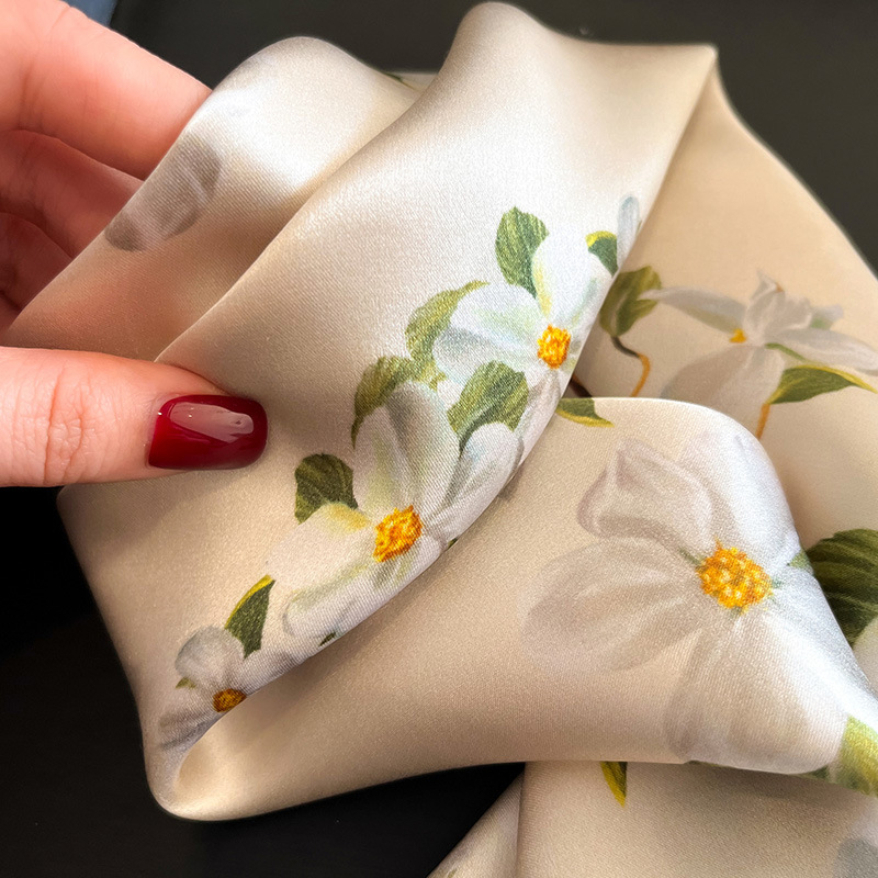 Τετράγωνο φουλάρι από 100% Mulberry Silk, Twill ύφανση, Hangzhou καταγωγή, Άνοιξη 2024, βαφή tie-dye