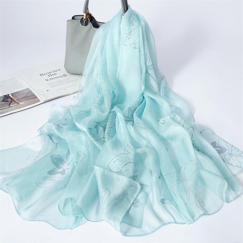 Mulberry-selyem sál, négyzet alakú, egyszerű szövés, virágos mintás, 2024 tavasz