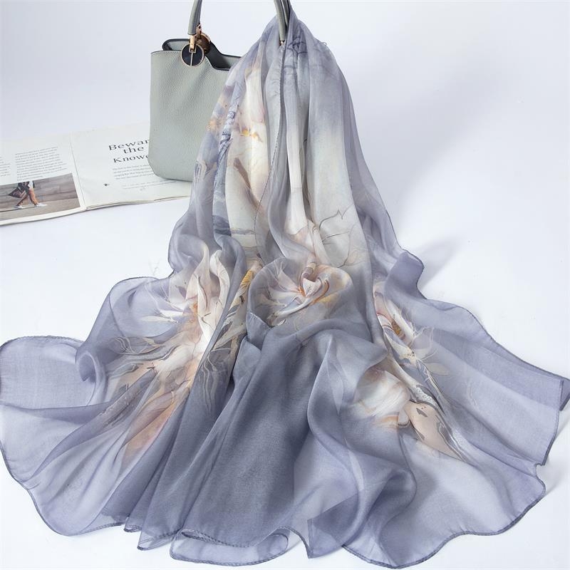 Mulberry-selyem sál, négyzet alakú, egyszerű szövés, virágos mintás, 2024 tavasz