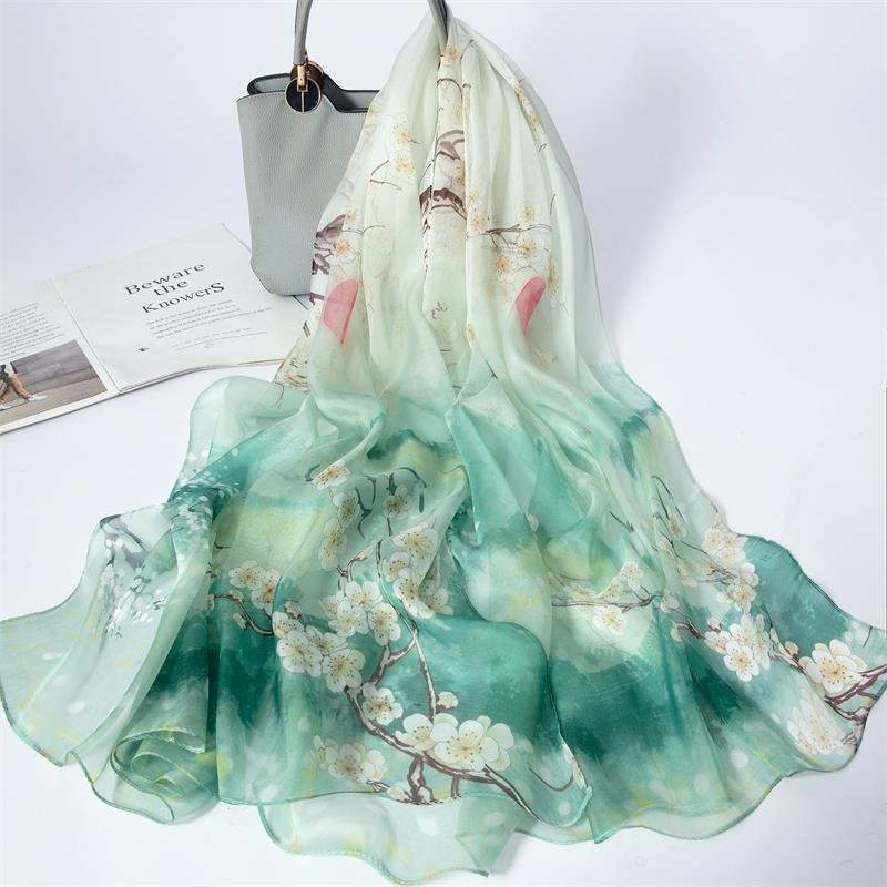 Mulberry-selyem sál, négyzet alakú, egyszerű szövés, virágos mintás, 2024 tavasz