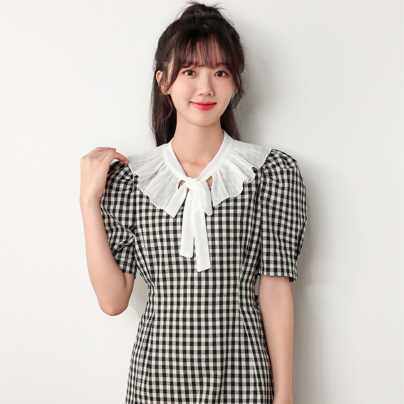 Női chiffon kendő-köpeny nyári napvédelemmel, díszes hamis gallérral és masni részlettel