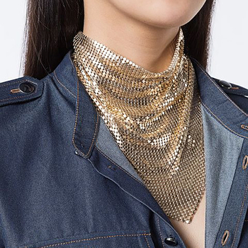 Trokutasti šal od metalne tkanine s prepletnim pletenjem – punk gradski stil; brzo suši, otporan na prašinu, otporan na visoke temperature; dodatak za četiri godišnja doba
