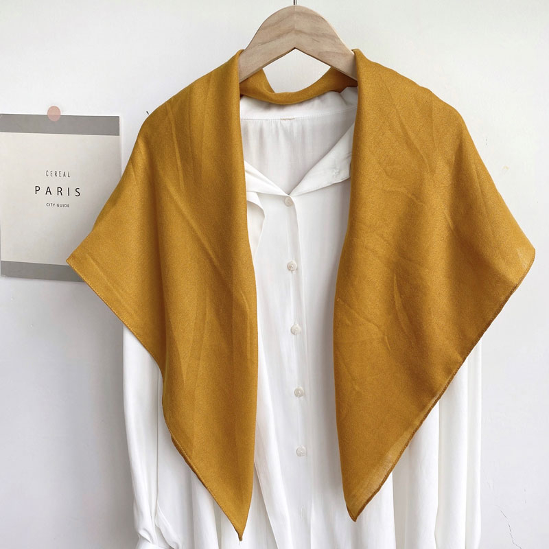 Fular din amestec bumbac-cânepă, țesătură warp-knit; design pătrat și triunghi; ține de cald; potrivit pentru primăvară