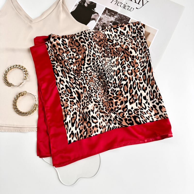 Kvadratni šal od umjetne svile s leopard uzorkom, warp knitted tkanje, Korejski stil, težina 43 g + 5 g