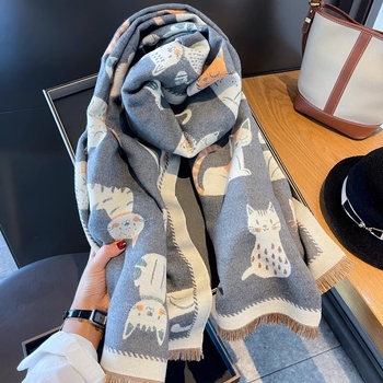 Kétoldalas műkasmír sál, warp-kötésű; 100% poliészter; meleg télre; háromdimenziós macskamintával.