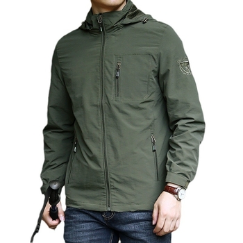 Férfi könnyű kültéri kabát, állógalléros, kapucnival, cipzárral, több zsebbel, tavasz–őszre