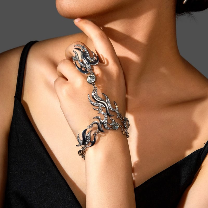 Пръстова гривна – цинкова сплав, диамантена обработка, геометричен дизайн, женски стил сладък и свеж