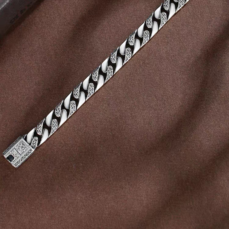Unisex narukvica u korejskom Punk stilu s posrebrenim premazom, originalni dizajn, moguć graviranje (Materijal: posrebren premaz; Tehnika obrade: elektroplatiranje; Stil: Unisex, Original design; Kategorija: Ručni dodaci)