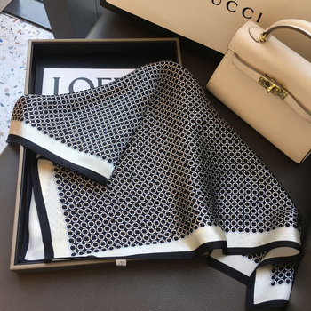 Mazs kvadrāta zīda šalle, 100% zīds, vienkāršā pīšana, izdruka, vasara