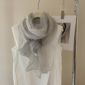 Iimitēta zīda šalle – vasara, poliesters, vienkāršā pīšana, druka un tie-dye, literāri retro stils (Pavasaris 2025)