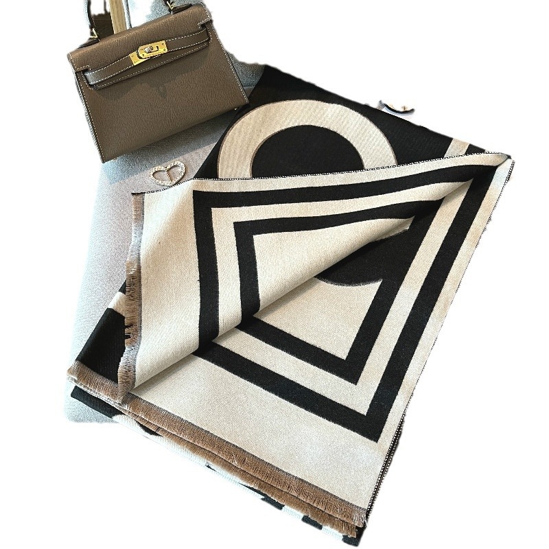 Šalikas iš imitacinio kašmyro, medvilnės-poliesterio mišinys, warp mezginys jacquard, keturių sezonų šiluma, minimalistinis, aukštos kokybės mados aksesuaras