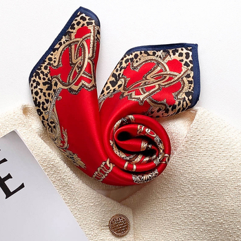 Kvadratinis šalikas paprastu audimu, šiltas, visoms metų laikams