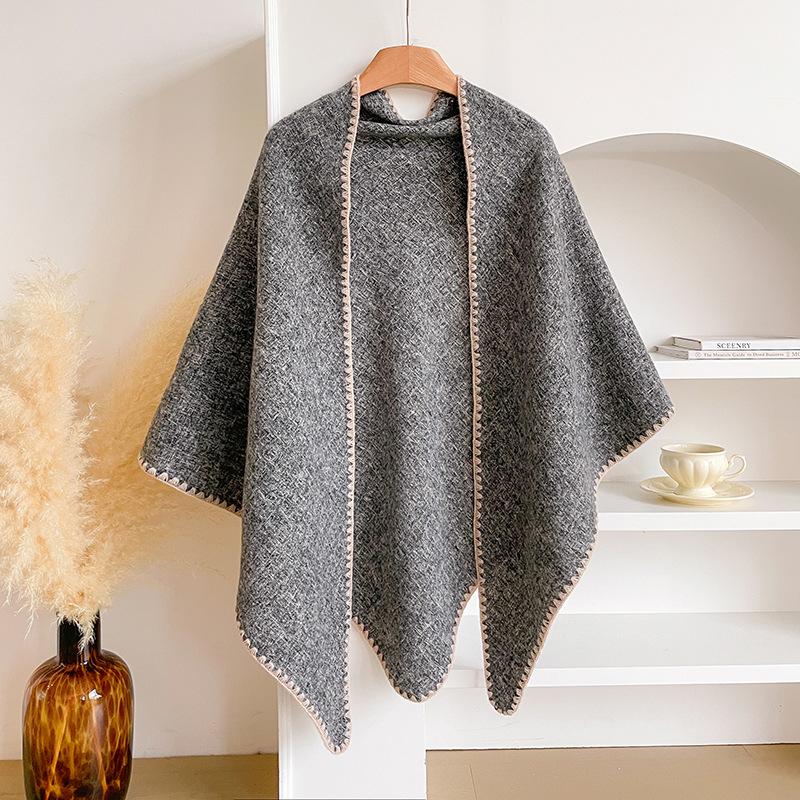 Moterų šalikas iš dirbtinio kašmyro, trikampė skara, warp-knit mezginys, poliesteris >96%, žiemai šiluma