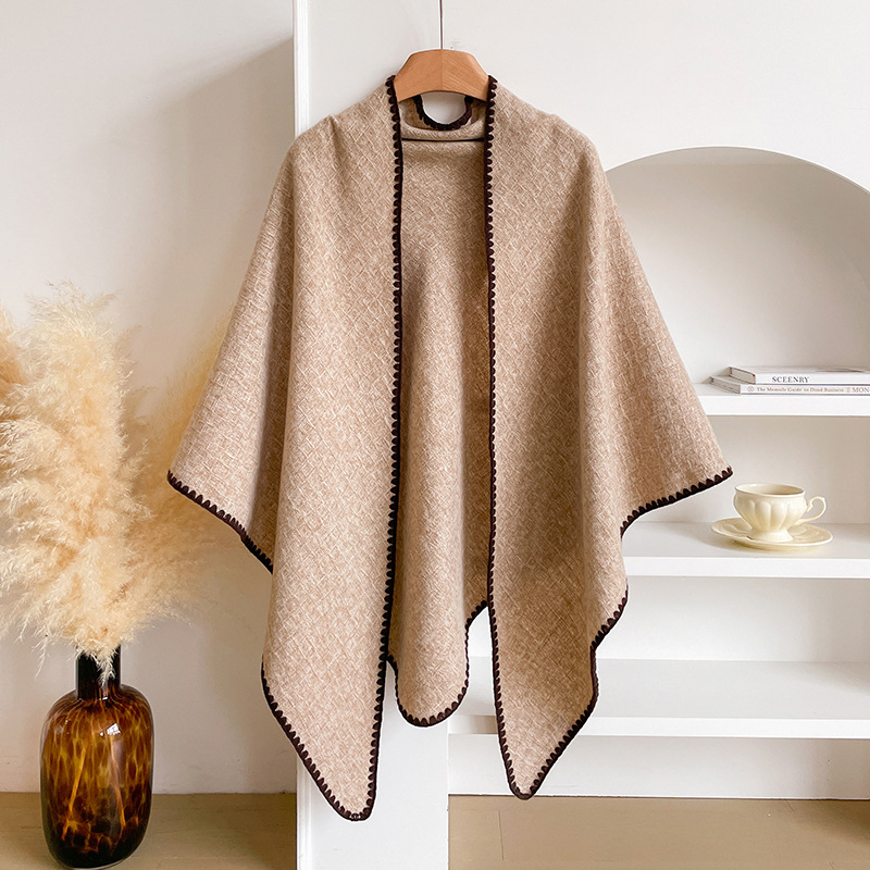 Moterų šalikas iš dirbtinio kašmyro, trikampė skara, warp-knit mezginys, poliesteris >96%, žiemai šiluma