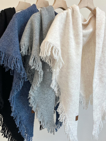 Šalikas, warp knitting audinys; Stilius: Šalikas; Leidimo metai/sezona: 2024 m. žiema; Audinys: Kitas; Prekės ženklas: Kitas