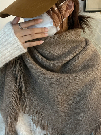 Šalikas, warp knitting audinys; Stilius: Šalikas; Leidimo metai/sezona: 2024 m. žiema; Audinys: Kitas; Prekės ženklas: Kitas