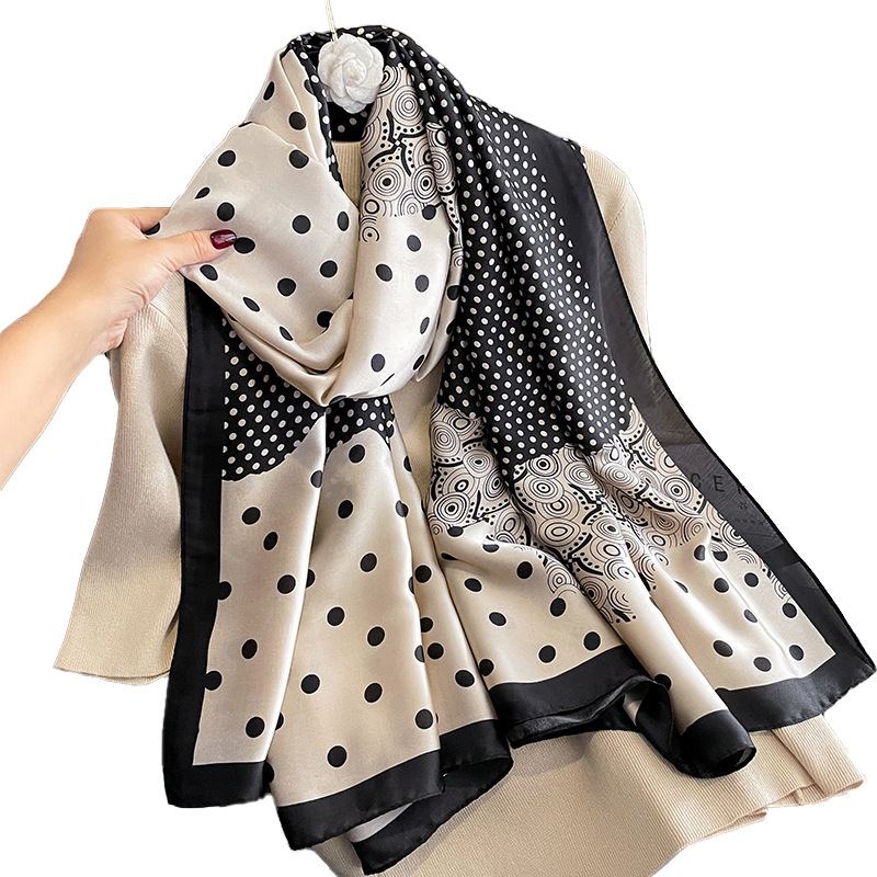 Šalikas su taškuotu modeliu prancūzišku stilių, satino mezgimas, poliesterio pluoštas, pavasaris