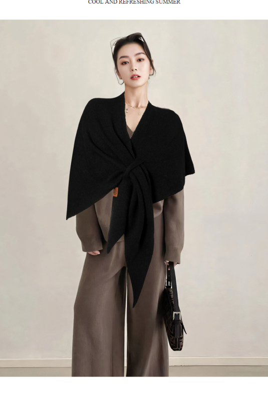 Vilnonė trikampė šalikas - Šilta, Warp mezgimo technologija, Rudenis/Žiemai, Vienos spalvos raštas