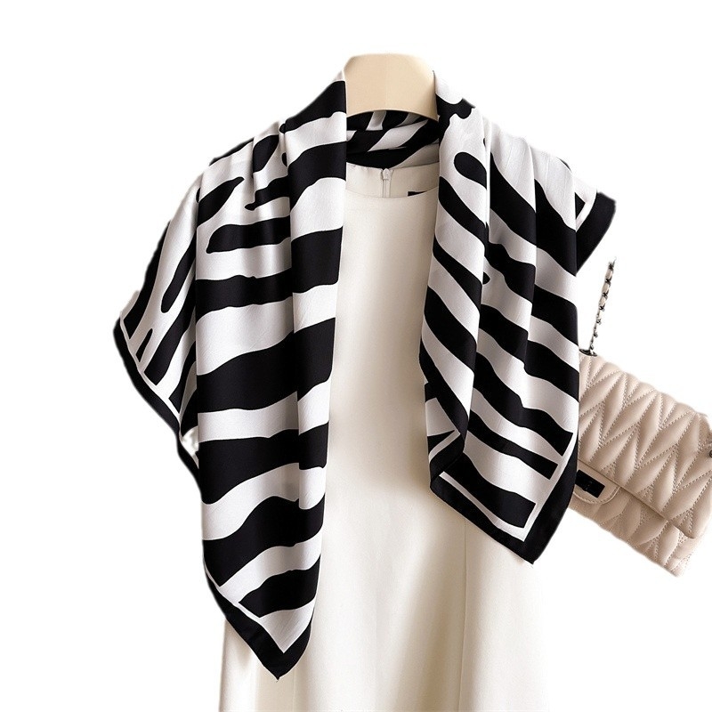 Keturiakampio formos šalikas su zebros raštu, poliesterio Twill, minimalistinis stilius moterims, ruduo 2024