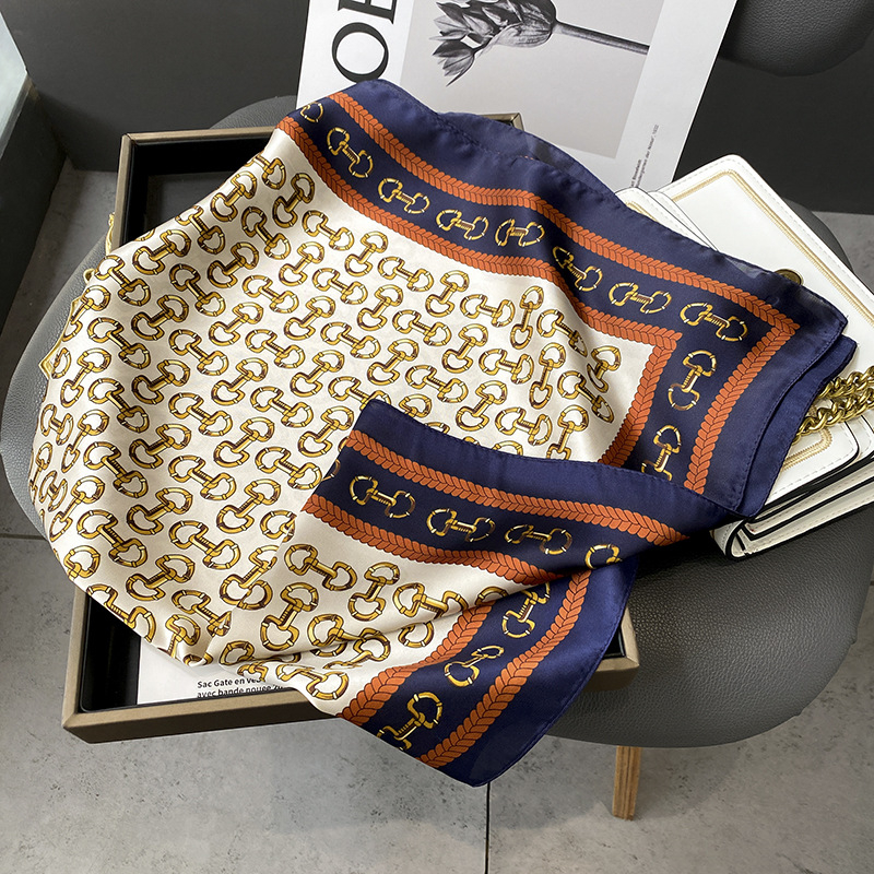 Kvadratinis šalikas iš poliesterio, pagamintas warp knitting technologija, spausdintas, universalus, elegantiškas minimalistinis vasaros aksesuaras