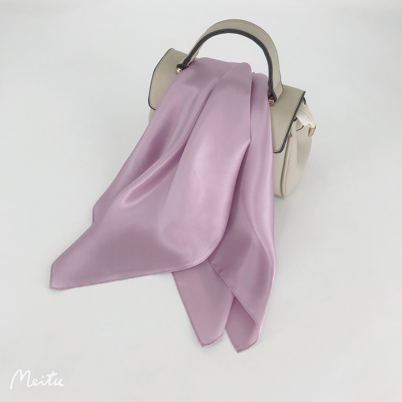 Yuetimei šilko kvadratinis šalikas — satino audinys, minimalistinis lengvas prabanga stilius, daugiau nei 96% šilko, 2023 m. pavasario leidimas