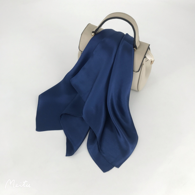 Yuetimei šilko kvadratinis šalikas — satino audinys, minimalistinis lengvas prabanga stilius, daugiau nei 96% šilko, 2023 m. pavasario leidimas