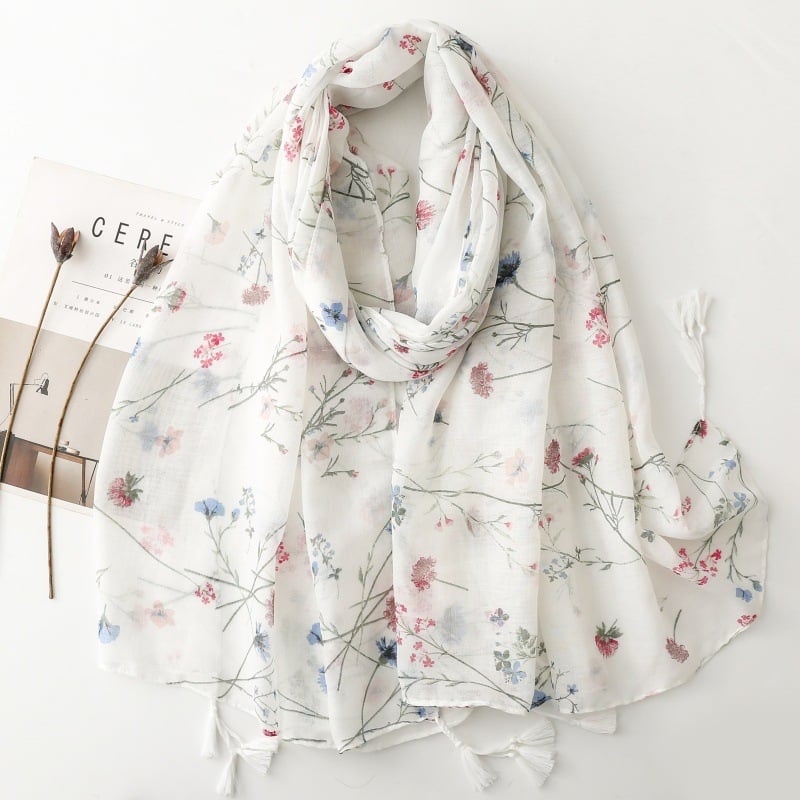 Φουλάρι: πολυεστέρας, απλό ύφανση; ζέστη και σκιά από τον ήλιο; χρήση τεσσάρων εποχών; φρέσκο και γλυκό ύφος