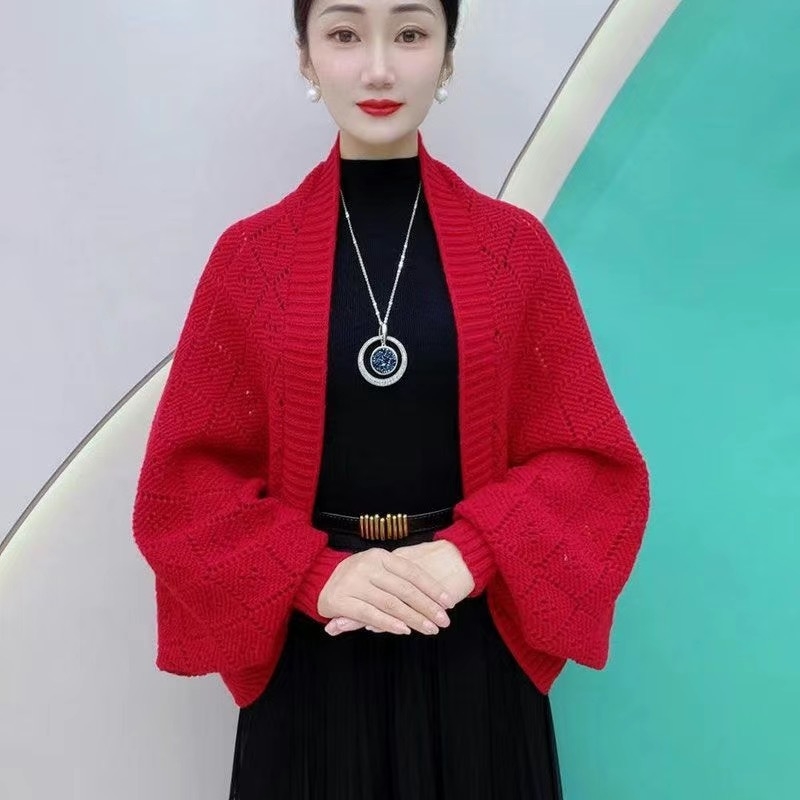 Šalio kardiganas – Korėjietiško stiliaus megzta, languotas raštas, šiltas, poliesteris, warp mezgimas, pavasaris–vasara–ruduo