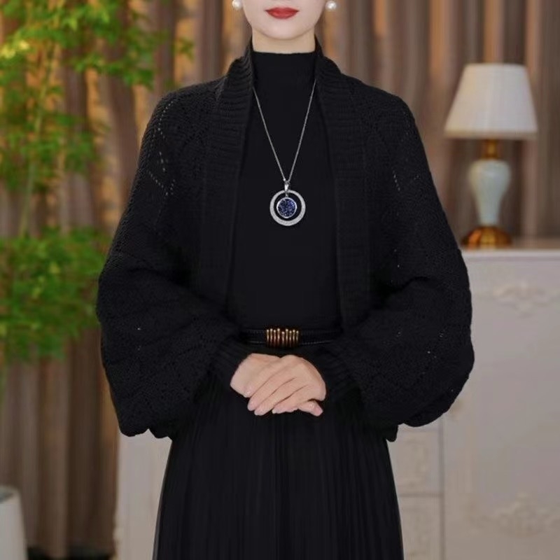 Šalio kardiganas – Korėjietiško stiliaus megzta, languotas raštas, šiltas, poliesteris, warp mezgimas, pavasaris–vasara–ruduo