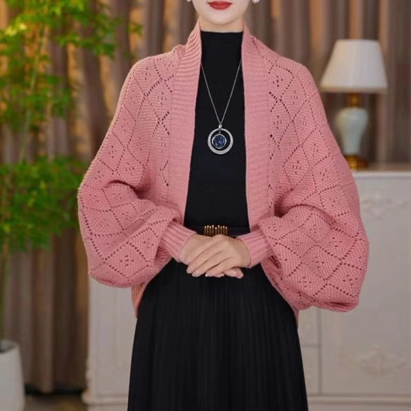 Šalio kardiganas – Korėjietiško stiliaus megzta, languotas raštas, šiltas, poliesteris, warp mezgimas, pavasaris–vasara–ruduo