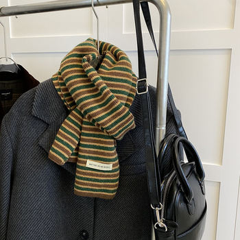 Šalikas - paprastas mezgimo technika, šiltas, žiemai, poliesterio audinys (>96% poliesterio), išleidimas 2024 m. ruduo