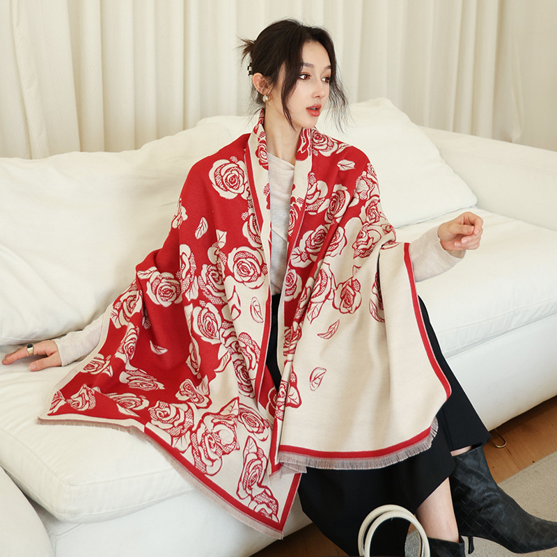 Moterų dirbtinio kašmyro šalis - šilta, warp mezgimas, Jacquard apdaila, medvilnės-poliesterio mišinys