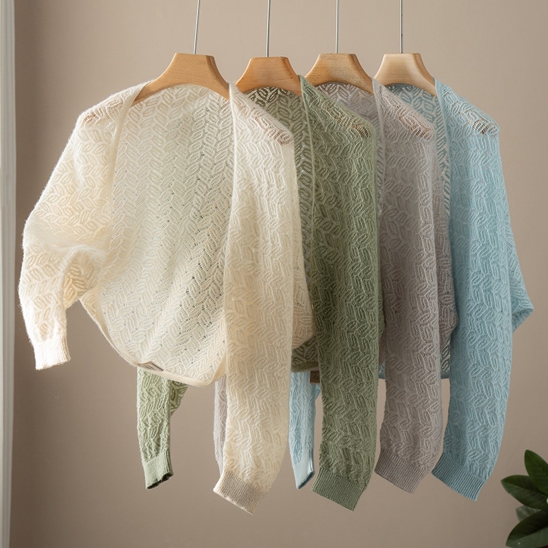 Kašmyrinis šalikas, vieno spalvos dizainas, kašmyro kiekis >96%, audimas warp knitting, išlaiko šilumą, rudens 2025 leidimas