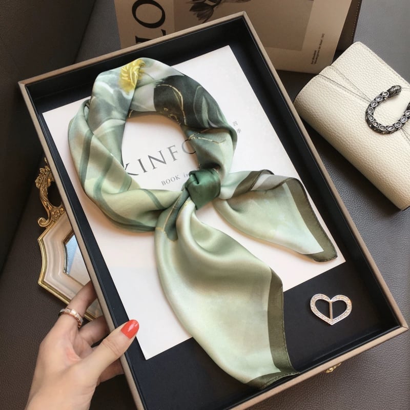 Μαντήλι από 100% Mulberry Silk, σατινέ ύφανση, εκτύπωση, τετράγωνο σχήμα, στυλ λογοτεχνικό ρετρό