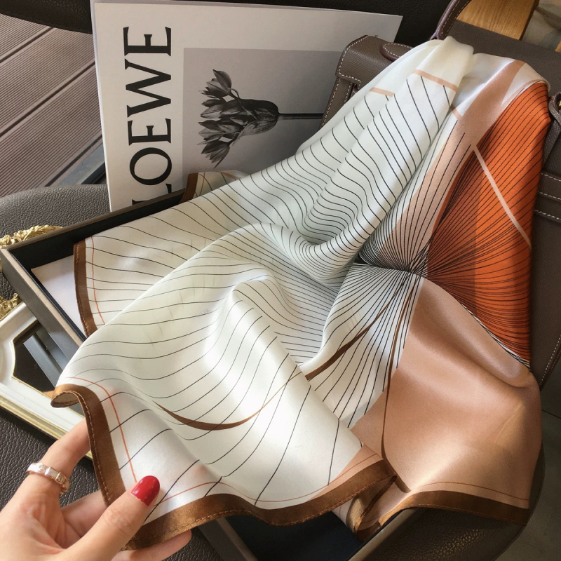 Šalikas iš 100% mulberry šilko, satino audinys, spauda, kvadratinė forma, literatūrinis retro stilius