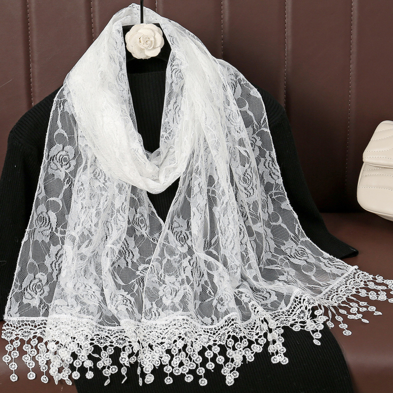 Poliesterio šalikas, warp mezgimo, audinio turinys 71–80%, apsauga nuo saulės ir dulkių, keturios sezonos