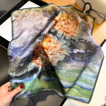 Mulberry šilko kvadratinė šalikas; paprastas audimas; 2024 m. pavasaris; tie-dye