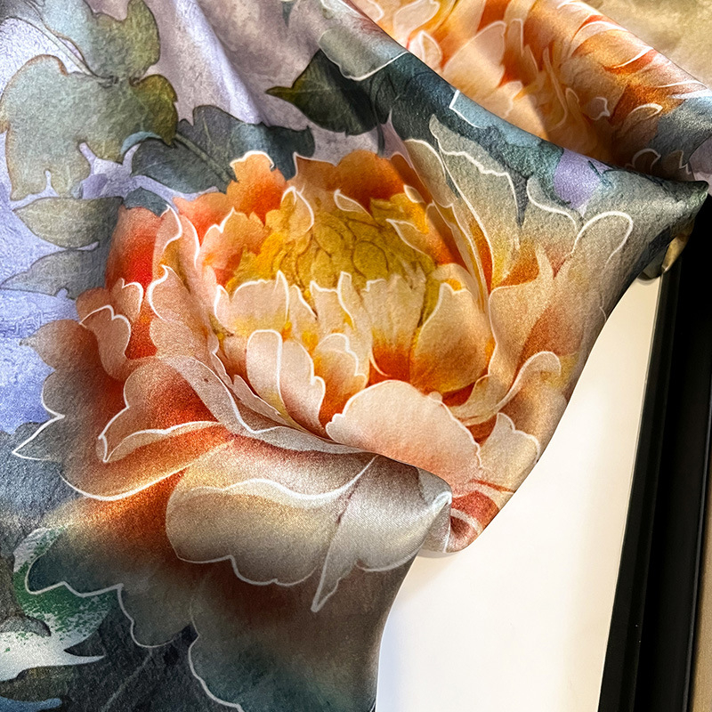 Mulberry šilko kvadratinė šalikas; paprastas audimas; 2024 m. pavasaris; tie-dye