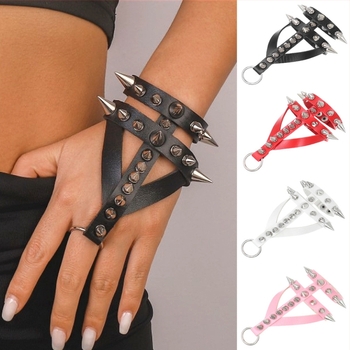 Odos apyrankė gotikinio-punk stiliaus su smaigiais kniedėmis, elektroplatinė apdaila, prekinis ženklas Ova