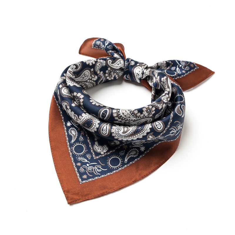 Τετράγωνο φουλάρι από πολυεστέρα | Λείο πλέξιμο; εκτύπωση, τεχνικές tie-dye, ψεκασμένα λουλούδια; στυλ: μικρό τετράγωνο φουλάρι, νέο κινέζικο στυλ; εποχή: φθινόπωρο; προέλευση: Jinhua