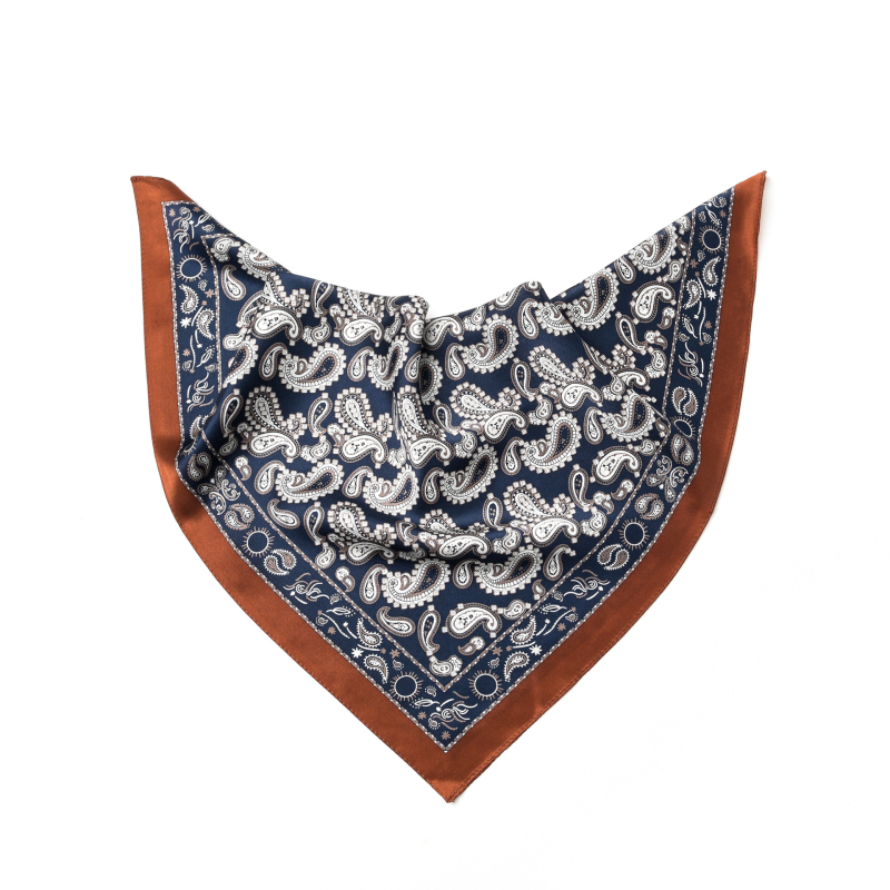 Τετράγωνο φουλάρι από πολυεστέρα | Λείο πλέξιμο; εκτύπωση, τεχνικές tie-dye, ψεκασμένα λουλούδια; στυλ: μικρό τετράγωνο φουλάρι, νέο κινέζικο στυλ; εποχή: φθινόπωρο; προέλευση: Jinhua