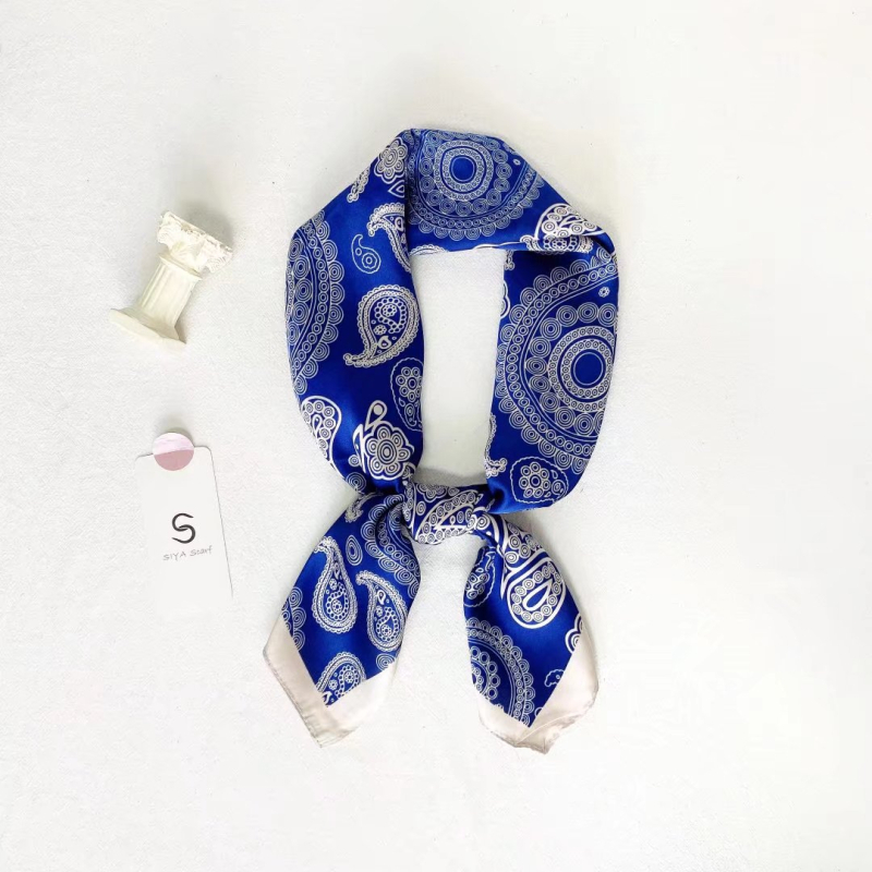 Poliesterinis kvadratinis šalikėlis, 100% poliesteris; vasaros modelis, tinkamas jaunimui ir vyresniems, 2023 m. vasara.