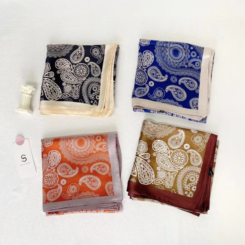 Poliesterinis kvadratinis šalikėlis, 100% poliesteris; vasaros modelis, tinkamas jaunimui ir vyresniems, 2023 m. vasara.