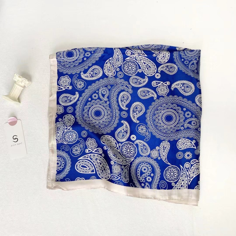 Poliesterinis kvadratinis šalikėlis, 100% poliesteris; vasaros modelis, tinkamas jaunimui ir vyresniems, 2023 m. vasara.