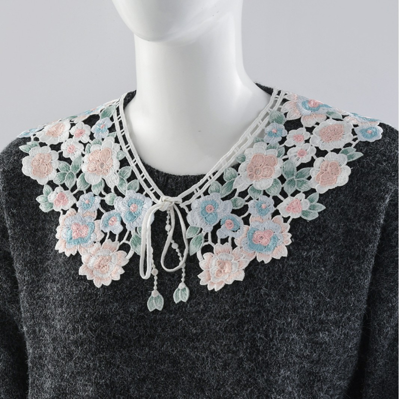 Moteriška dekoratyvinė klastojama apykaklė su siuvinėjimais ir aplikacijomis, paprasta mezgimo technika, šilko mišinio ir kitų pluoštų derinys, vasarai