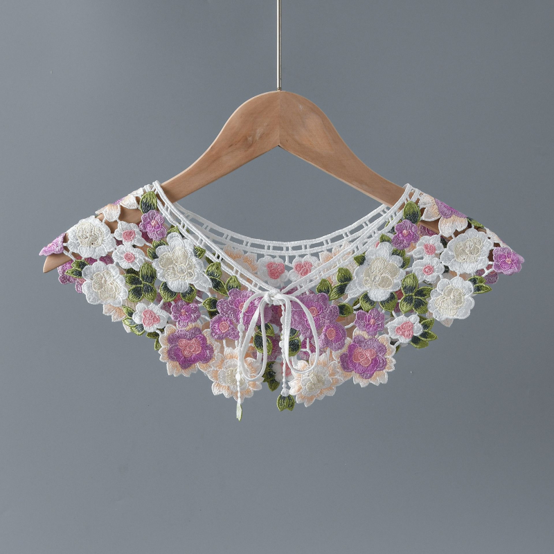 Moteriška dekoratyvinė klastojama apykaklė su siuvinėjimais ir aplikacijomis, paprasta mezgimo technika, šilko mišinio ir kitų pluoštų derinys, vasarai