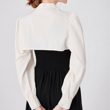 Šifono dekoratyvinis kaklaraištis su plokštelės sagtimi nacionaliniame stiliuje, šalikui