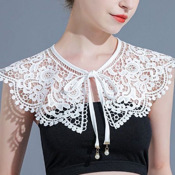 Nėrinių šalis su perforuota siuvinėjimu ir perlų sagtimi, poliesteris, warp mezgimas, vientisas raštas, AL22