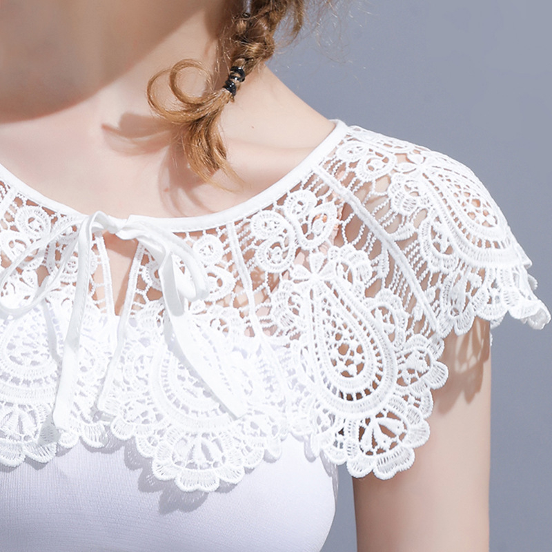 Nėrinių šalis su perforuota siuvinėjimu ir perlų sagtimi, poliesteris, warp mezgimas, vientisas raštas, AL22